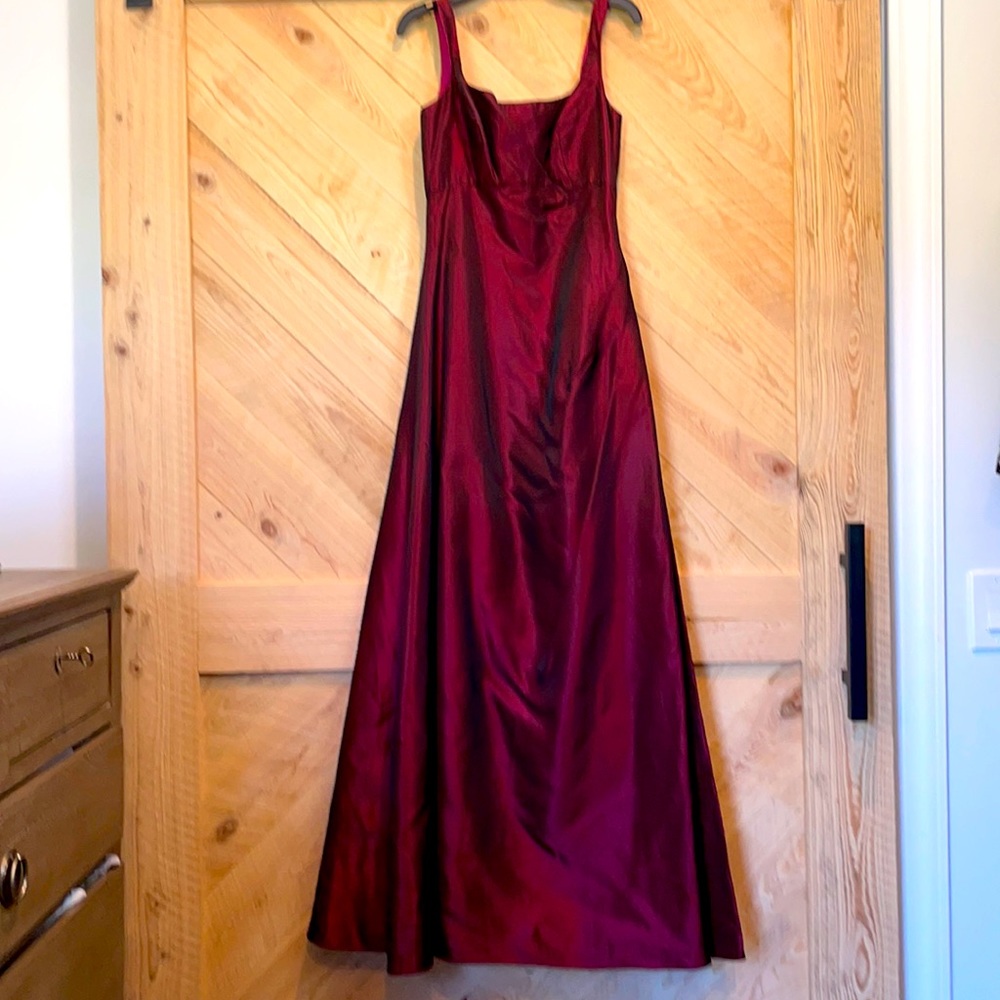 Burgundy sati  /taffeta-like formal dress